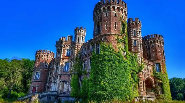Castle Moulbaix, Belgium